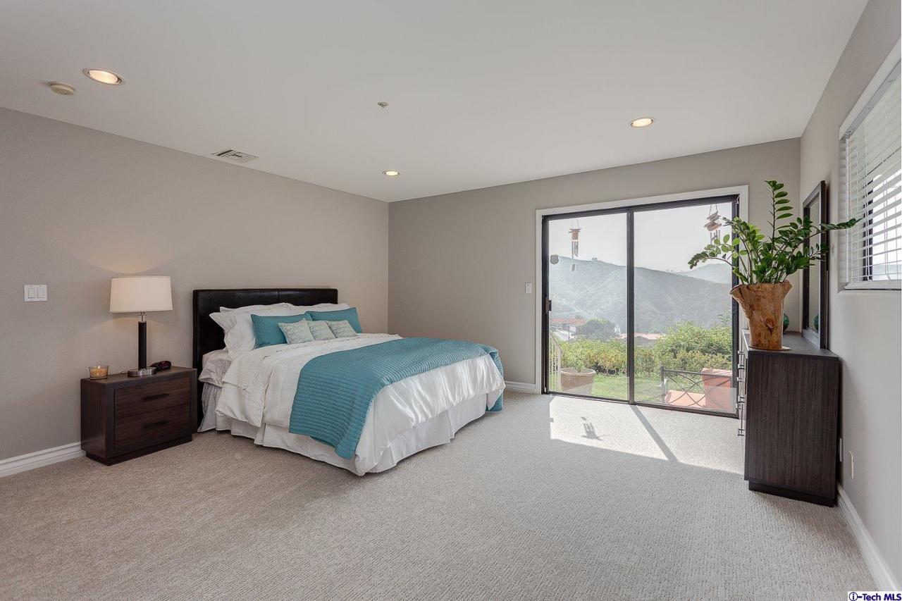 753 Foxkirk Road Glendale, CA 91206 - Photo 13 of 25 Additional Photo