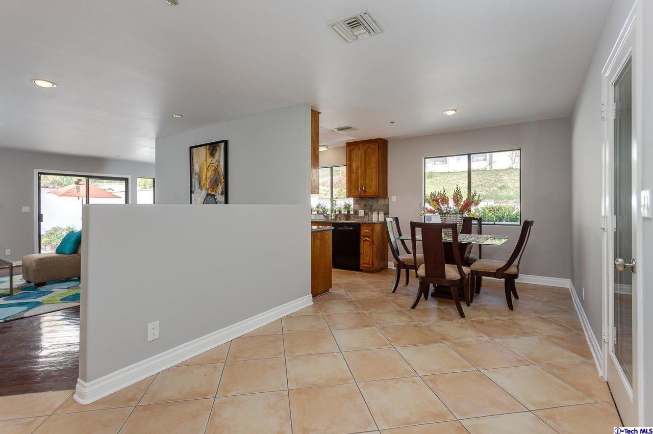 753 Foxkirk Road Glendale, CA 91206 - Photo 5 of 25 Additional Photo