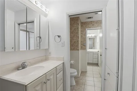 $260,000 | 306 Westview Terrace, Arlington, TX 76013