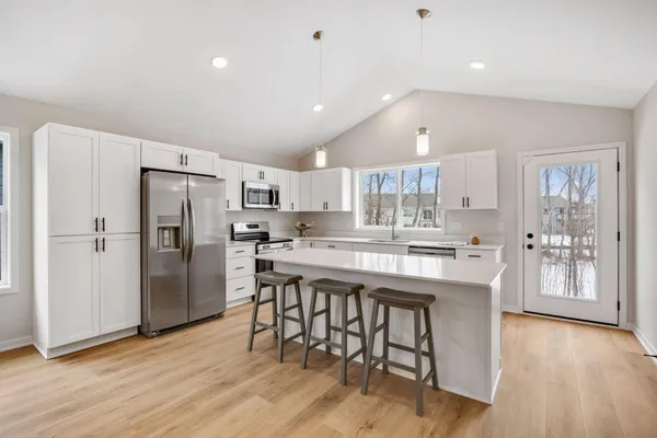 $415,000 | 1113 Dorothy Lane, Elko New Market, MN 55054