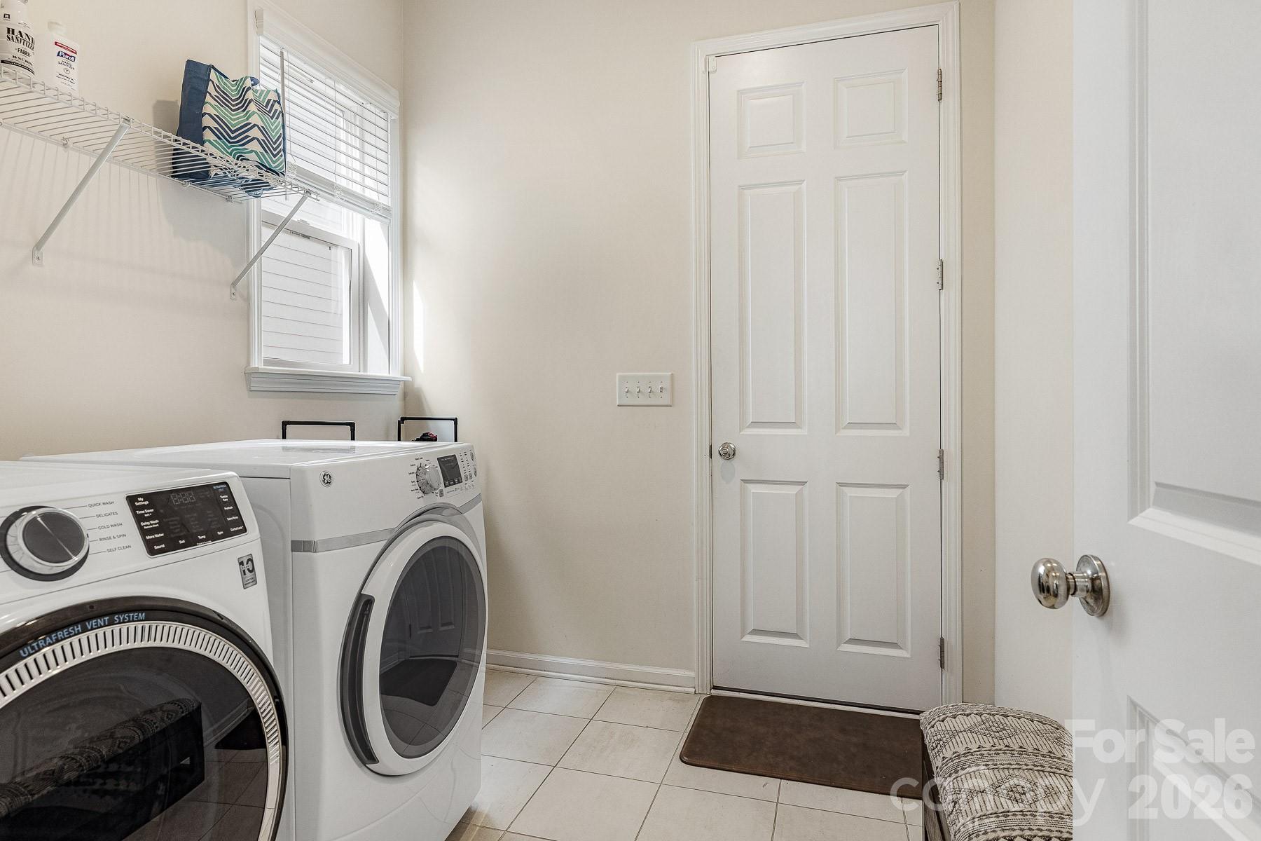 2036 Oliver Terrace Fort Mill, SC 29707 - Photo 31 of 41 a view of livingroom with washer and dryer