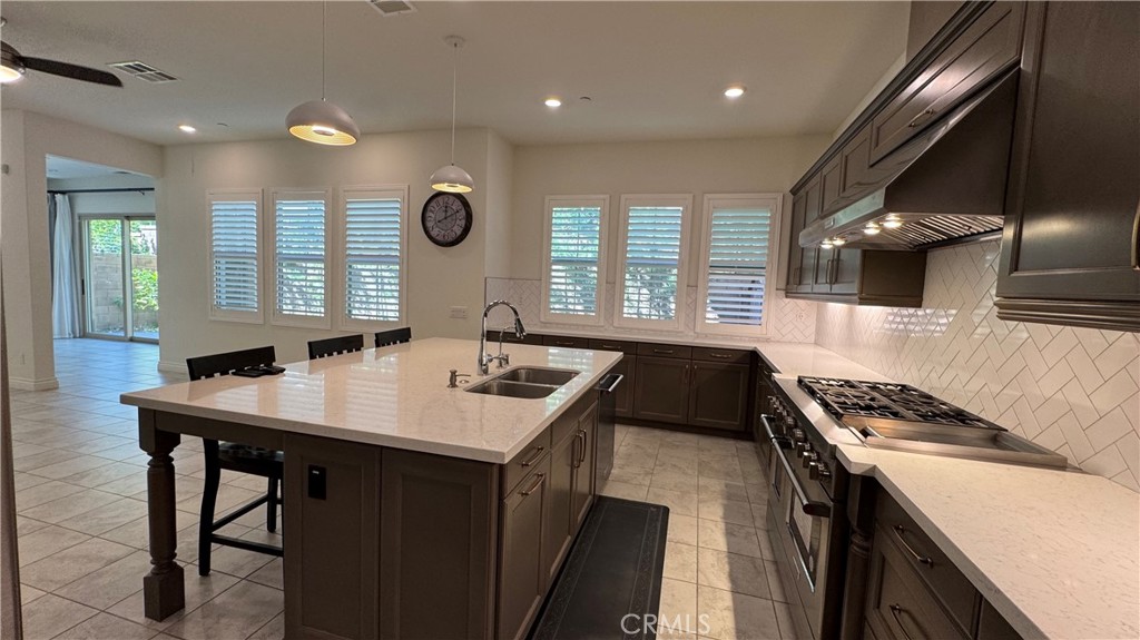 112 Graphite Irvine, CA 92620 - Photo 9 of 46