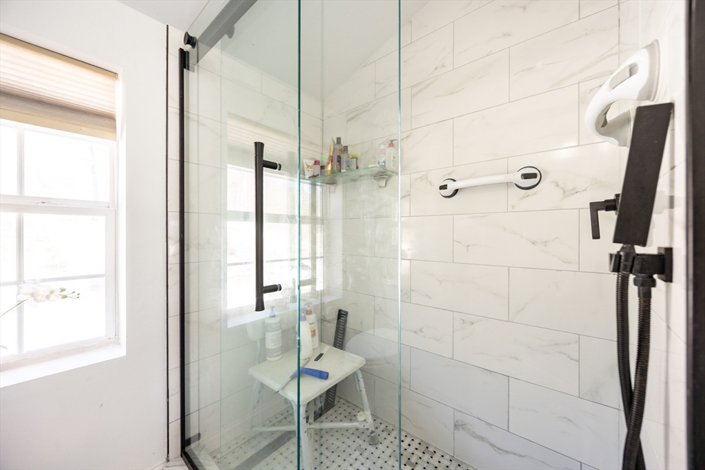 207 White Pond Road Lancaster, MA 01523 - Photo 24 of 42