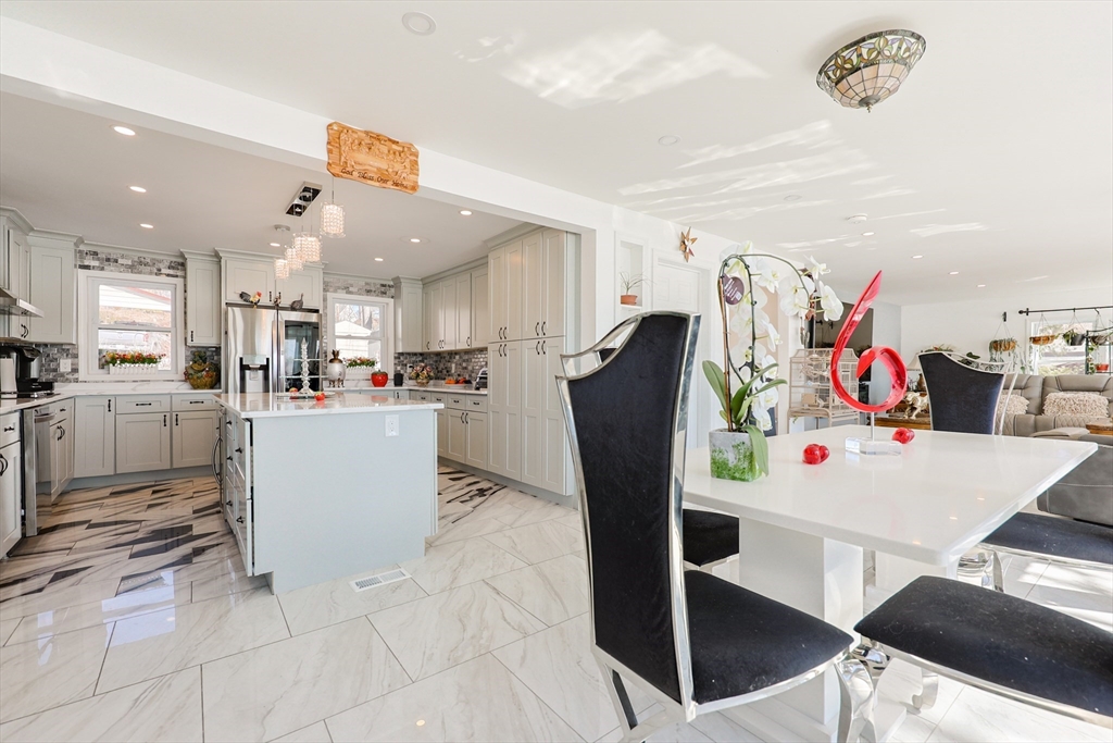 207 White Pond Road Lancaster, MA 01523 - Photo 8 of 42