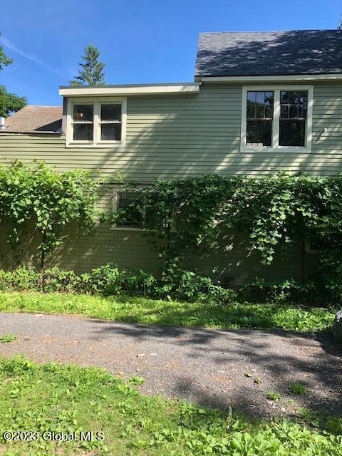 28 North Street Schenectady, NY 12305 - Photo 14 of 78 Hardy on riverside of home