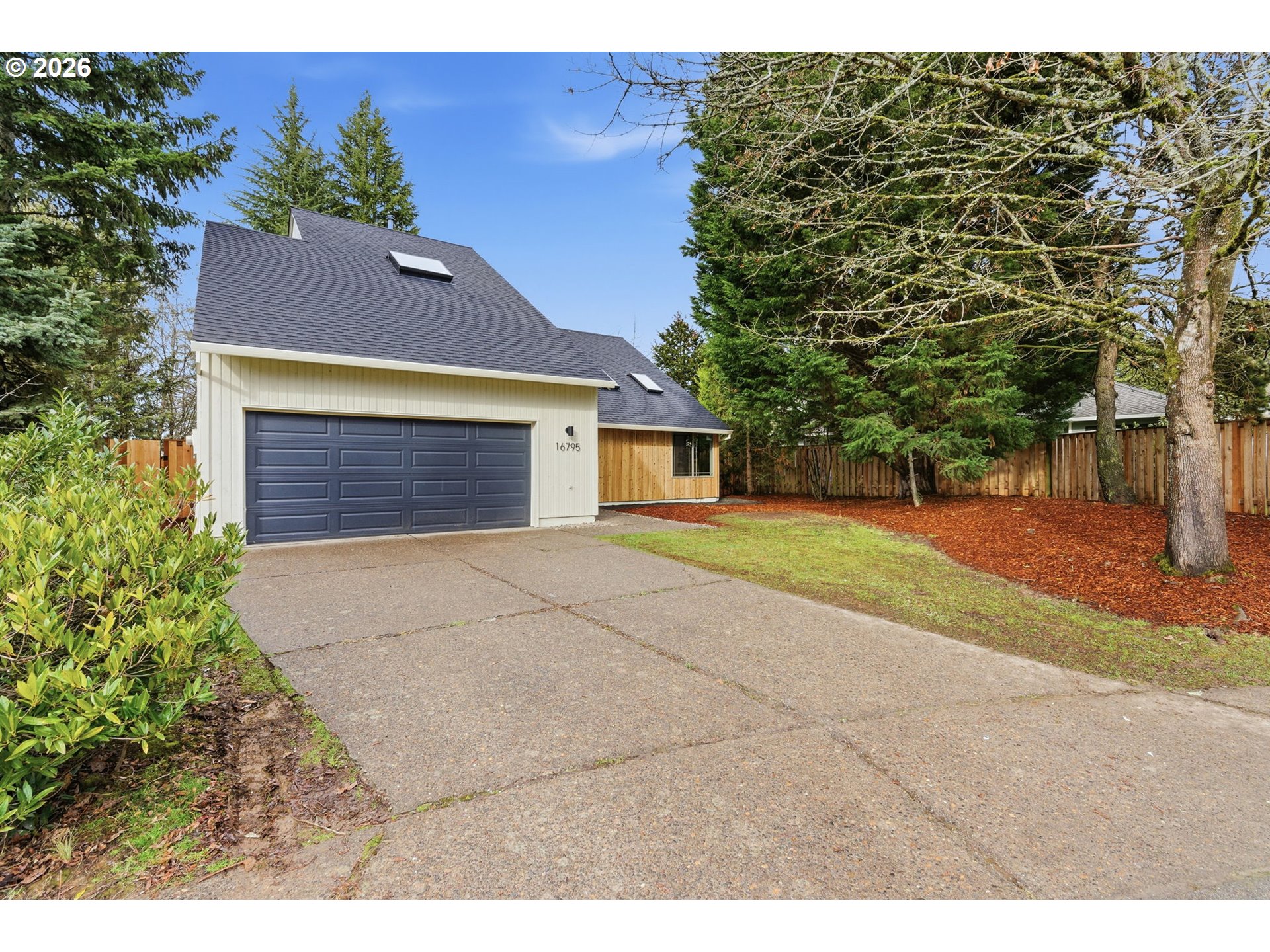 16795 Southwest Artesian Court Beaverton, OR 97006 - Photo 2 of 44