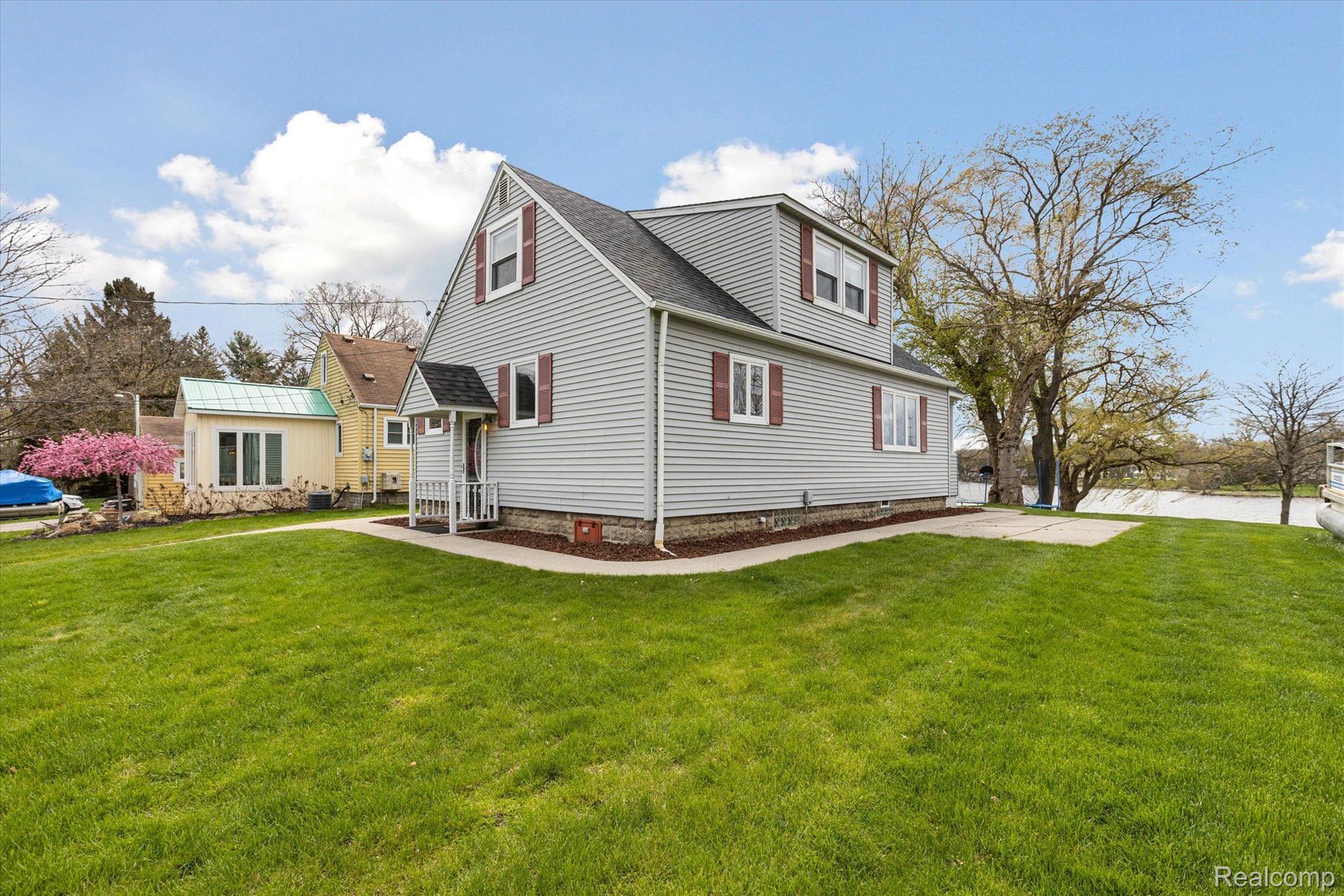 4078 East Pierson Road Flint, MI 48506 - Photo 6 of 59 Gallery Image 6
