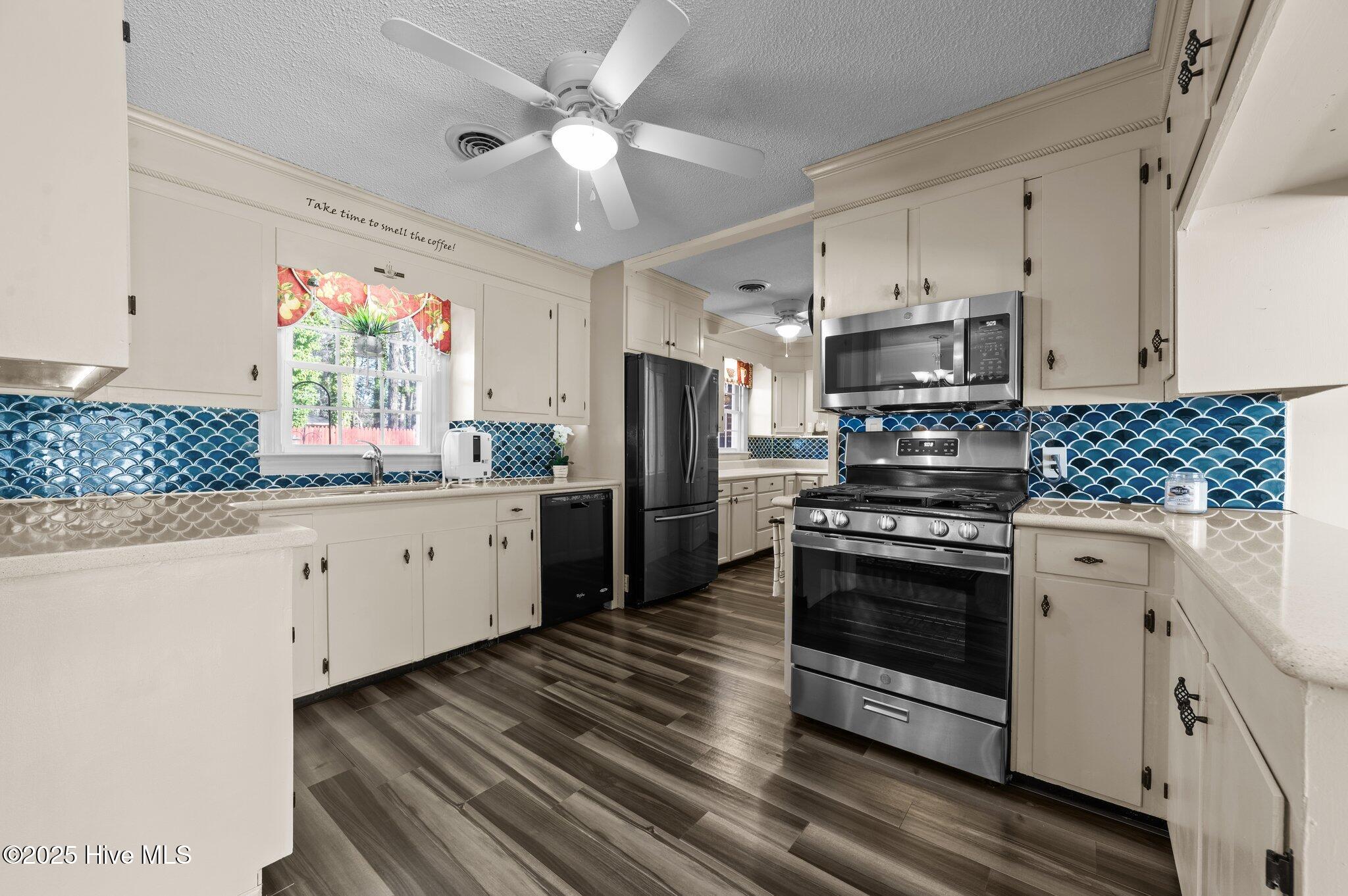 106 Hardee Road Greenville, NC 27858 - Photo 10 of 54 18-web-or-mls-LHV_5195