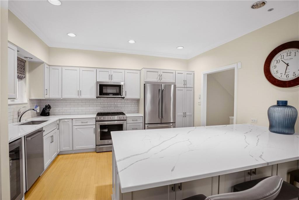 136 North Woodland Road Pittsburgh, PA 15232 - Photo 17 of 50 Kitchen - Renovated in 2023