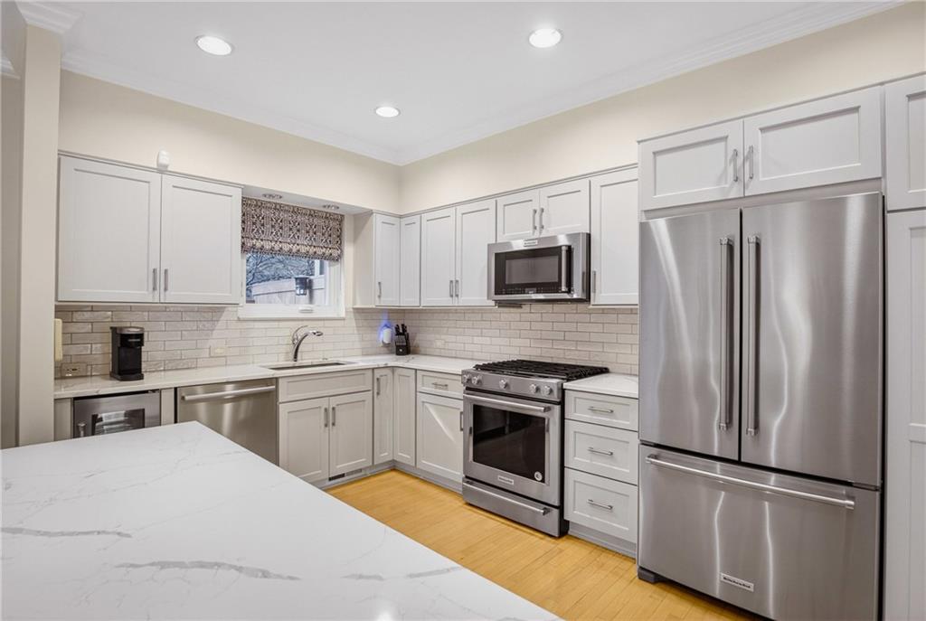 136 North Woodland Road Pittsburgh, PA 15232 - Photo 18 of 50 Kitchen - Renovated in 2023