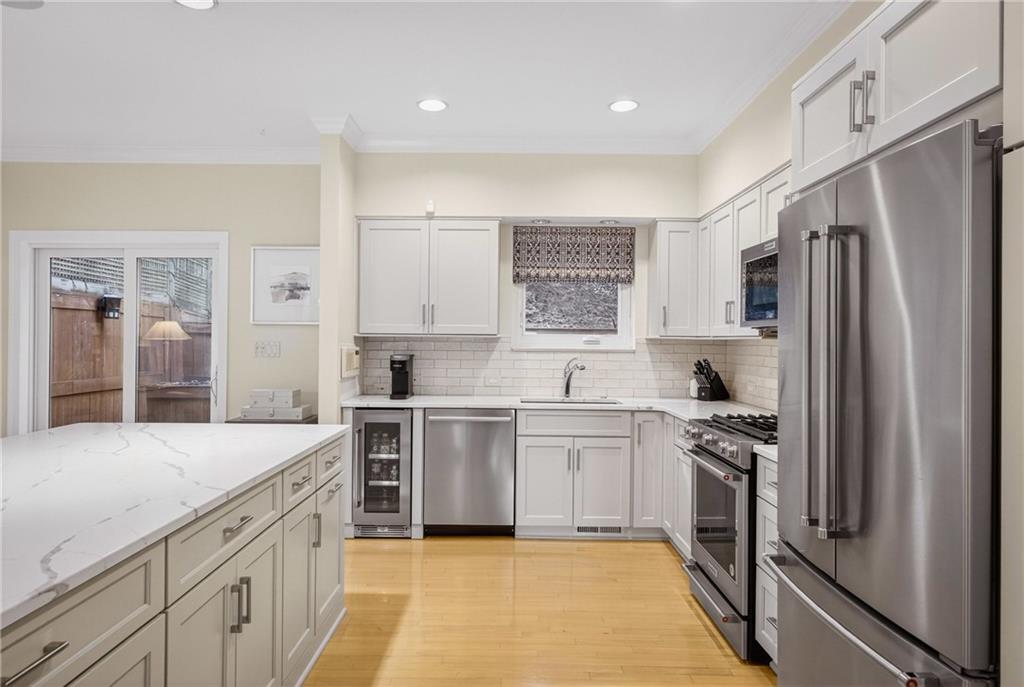 136 North Woodland Road Pittsburgh, PA 15232 - Photo 21 of 50 Kitchen - Renovated in 2023