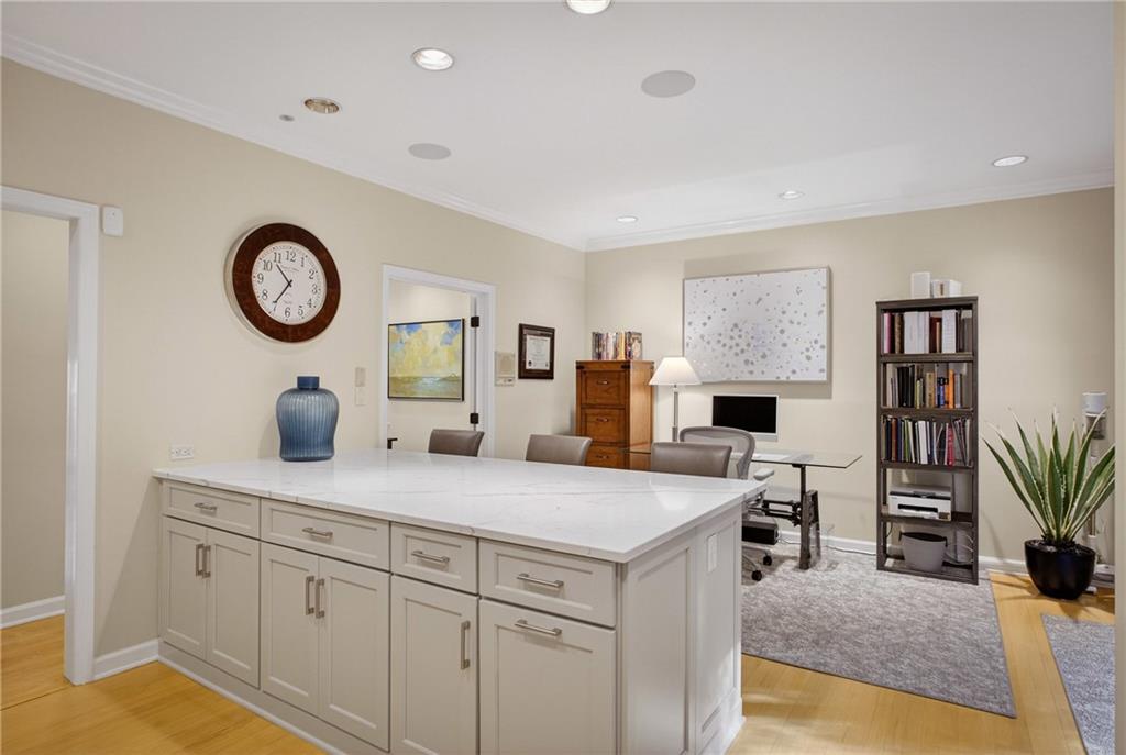 136 North Woodland Road Pittsburgh, PA 15232 - Photo 23 of 50 Kitchen - Quartz Countertops Renovated in 2023