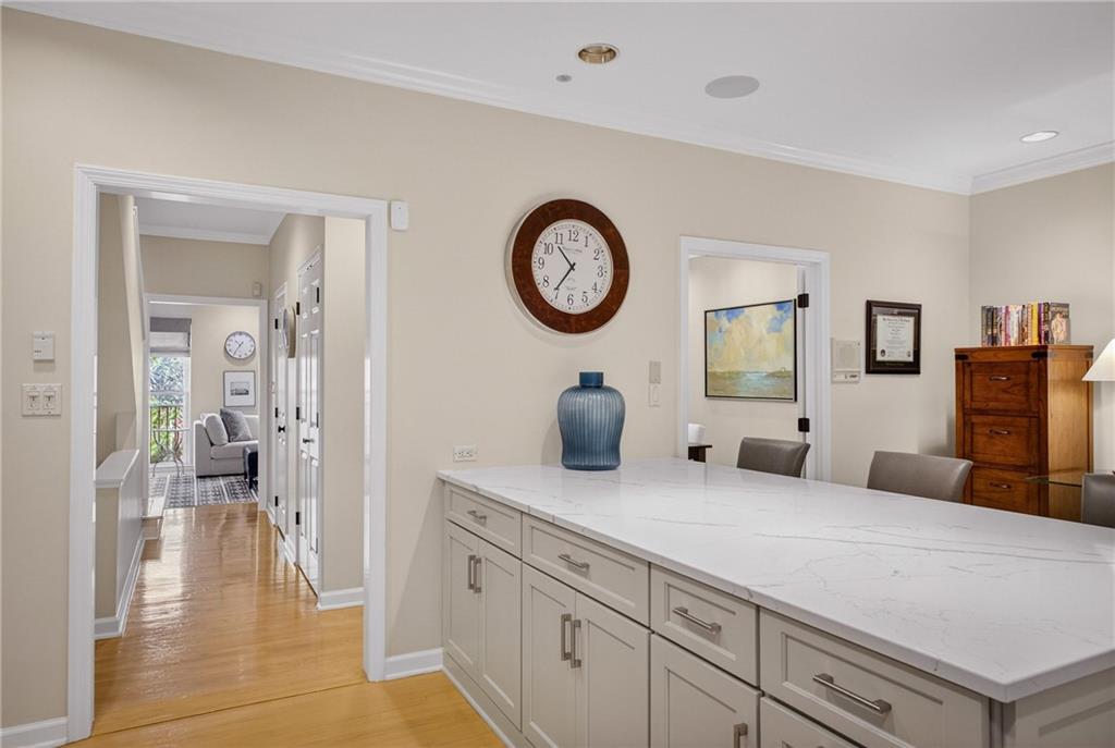 136 North Woodland Road Pittsburgh, PA 15232 - Photo 24 of 50 Kitchen - Quartz Countertops Renovated in 2023