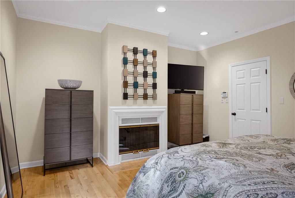 136 North Woodland Road Pittsburgh, PA 15232 - Photo 30 of 50 Primary Bedroom With Gas Fireplace