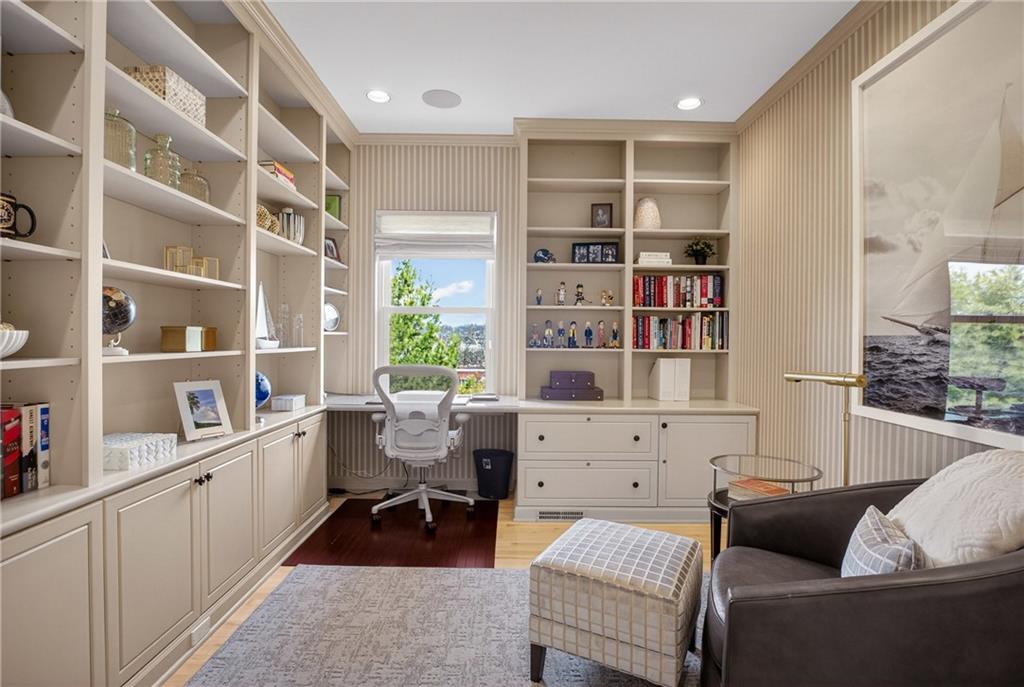 136 North Woodland Road Pittsburgh, PA 15232 - Photo 36 of 50 Bedroom / Office Space