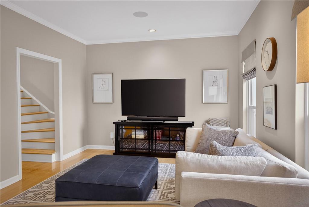 136 North Woodland Road Pittsburgh, PA 15232 - Photo 8 of 50 Main Floor Family Room