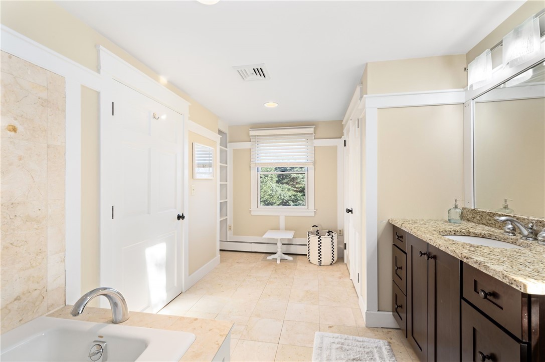 138 Carroll Avenue Newport, RI 02840 - Photo 28 of 39