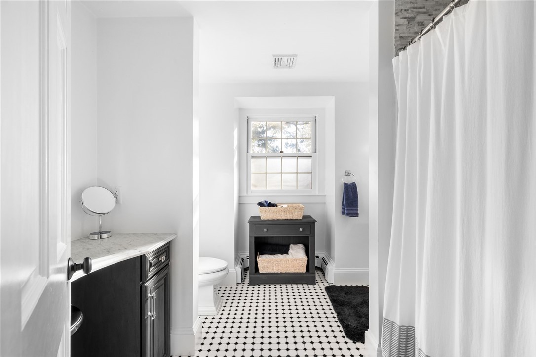 138 Carroll Avenue Newport, RI 02840 - Photo 37 of 39