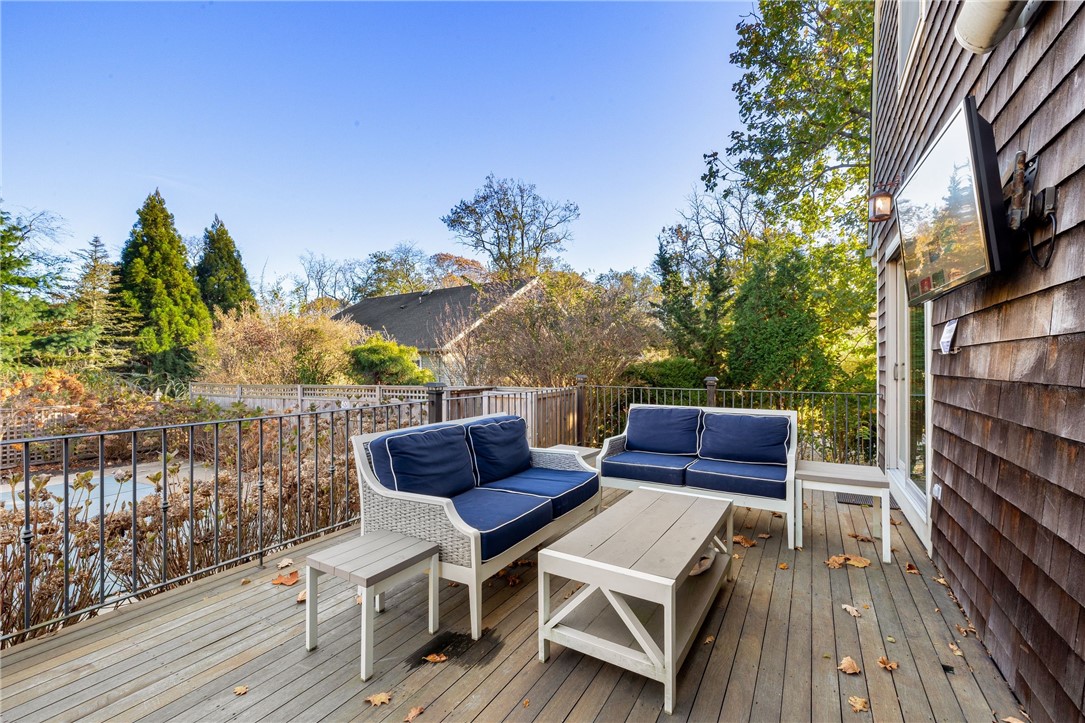 138 Carroll Avenue Newport, RI 02840 - Photo 6 of 39