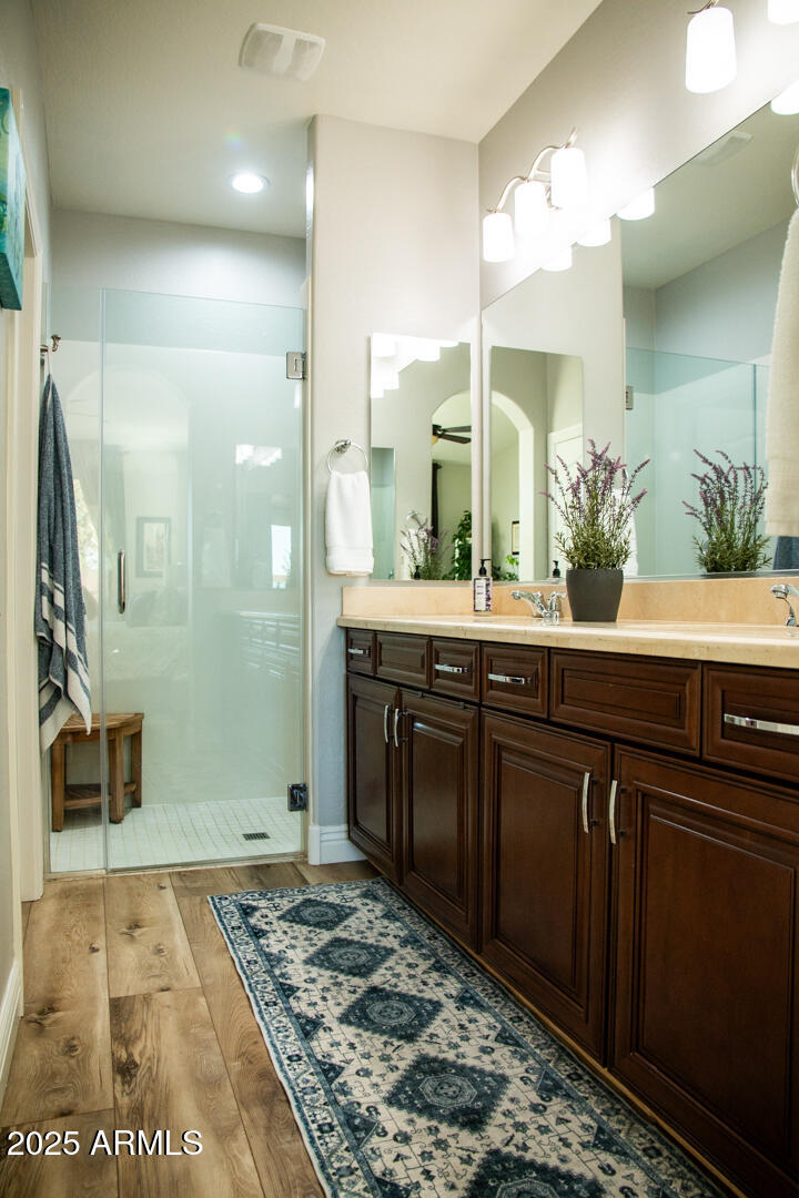 808 Constance Way Phoenix, AZ 85042 - Photo 9 of 39 MasterBath-1