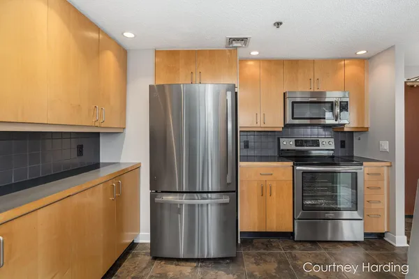 $324,900 | 128 Campau Avenue Northwest, Grand Rapids, MI 49503