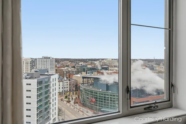 $324,900 | 128 Campau Avenue Northwest, Grand Rapids, MI 49503