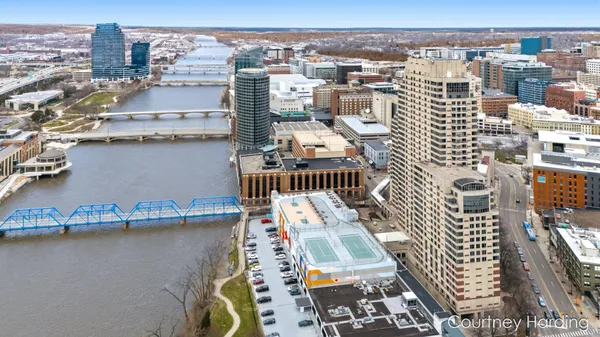 $324,900 | 128 Campau Avenue Northwest, Grand Rapids, MI 49503