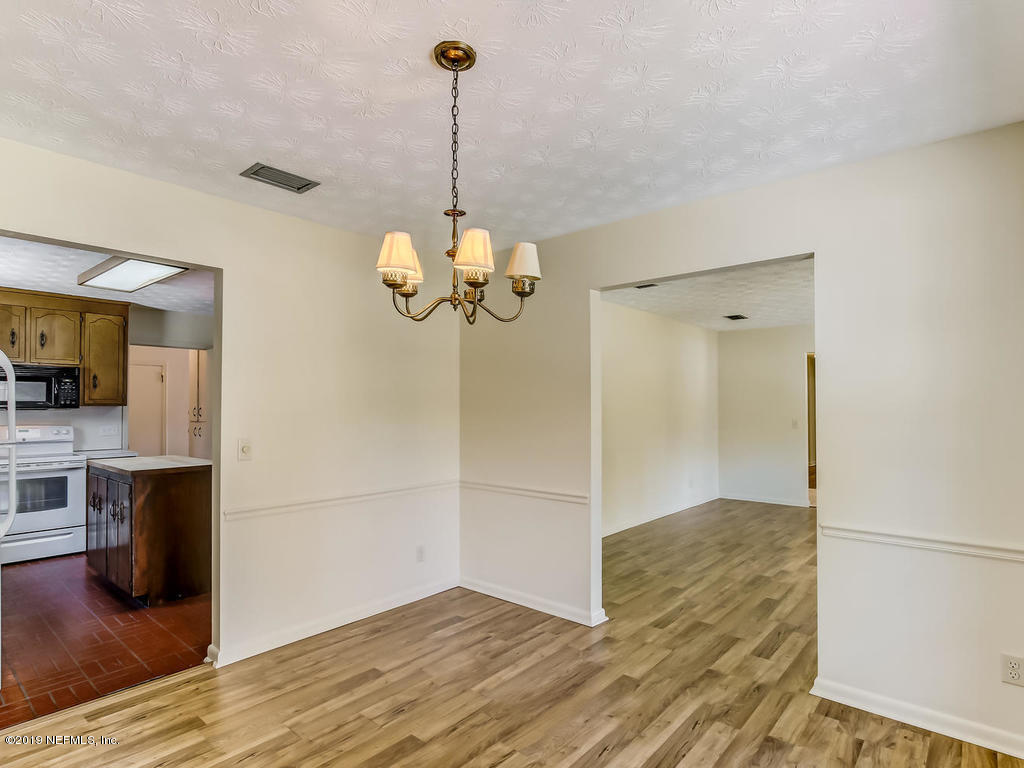 2832 Paces Ferry Road West Orange Park, FL 32073 - Photo 23 of 46 2832 Paces Ferry Rd W Orange-017-020-Din