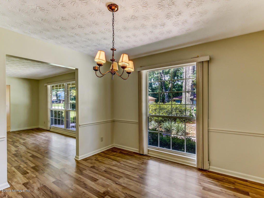 2832 Paces Ferry Road West Orange Park, FL 32073 - Photo 4 of 46 2832 Paces Ferry Rd W Orange-016-009-Din