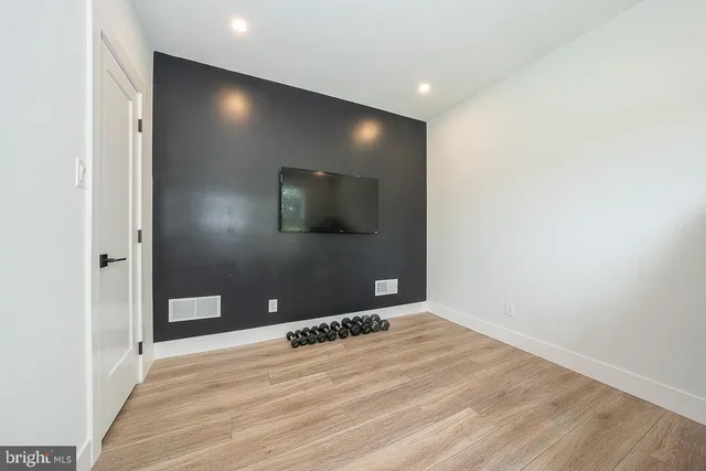 a view of a livingroom with a hallway