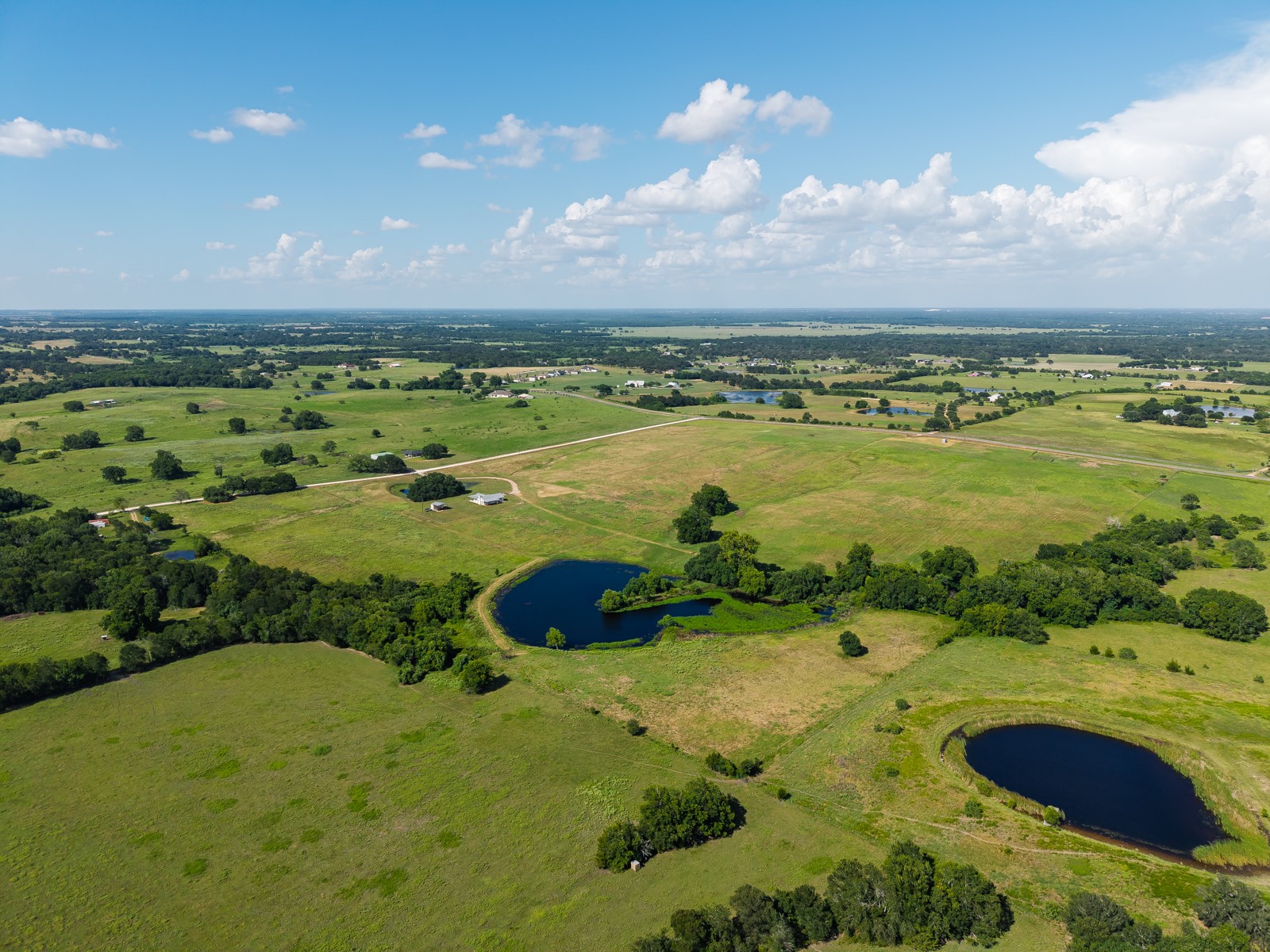 8339 Tottenham Road Bellville, TX 77418 - Photo 7 of 9 Gallery Image 7