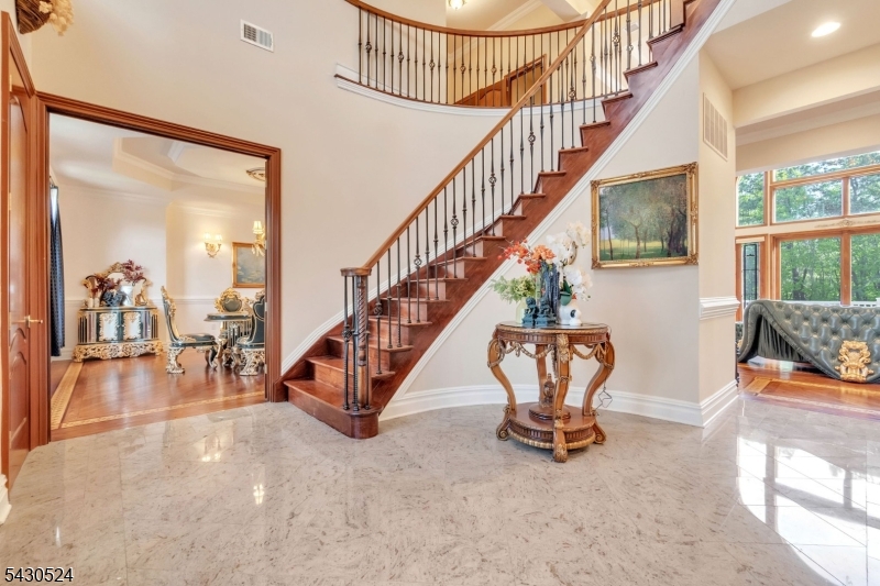 37 Robbins Road South Millstone Township, NJ 08510 - Photo 4 of 42