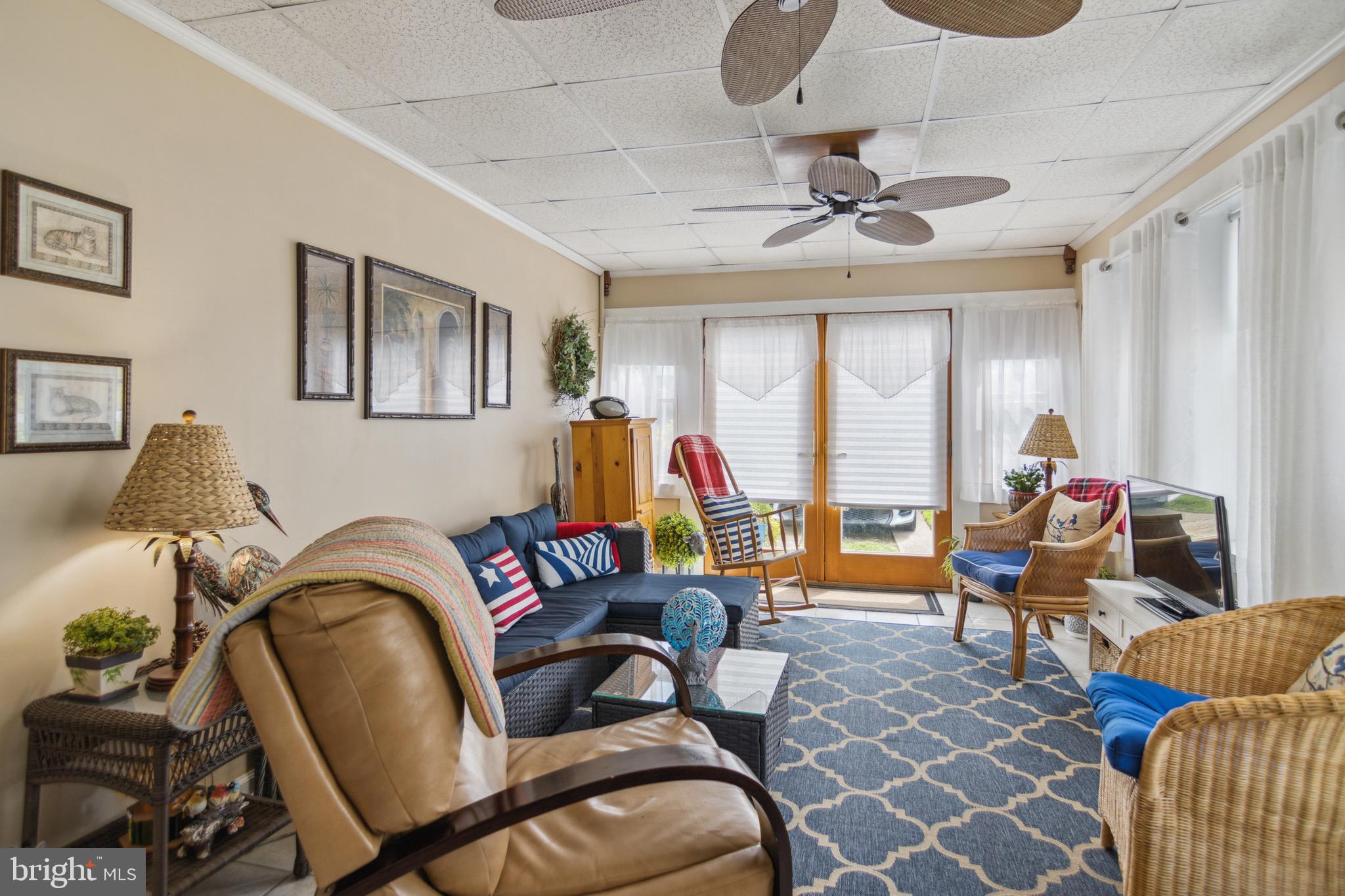 1202-7 Seven Oaks Road Halethorpe, MD 21227 - Photo 9 of 24 Sun room
