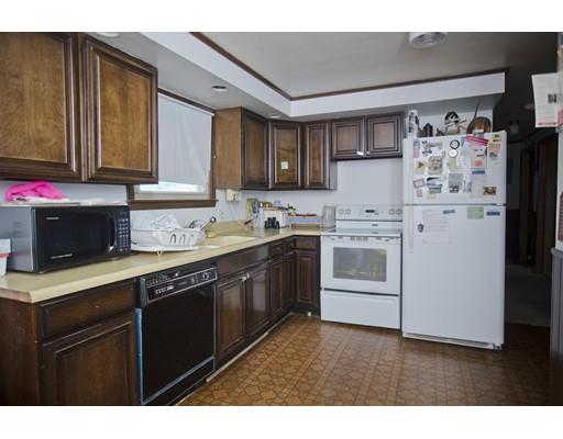 590 New Ludlow Road Chicopee, MA 01020 - Photo 3 of 14 Gallery Image 3