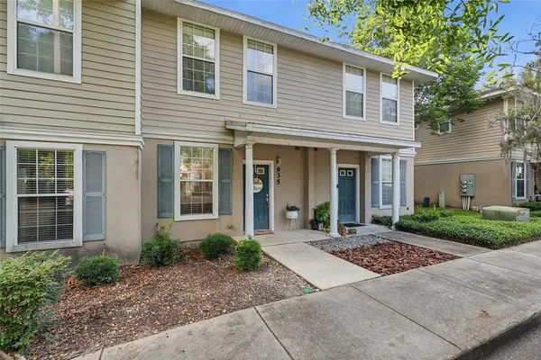 $179,900 | 935 Northwest 21st Avenue, Unit 935, Gainesville, FL 32609