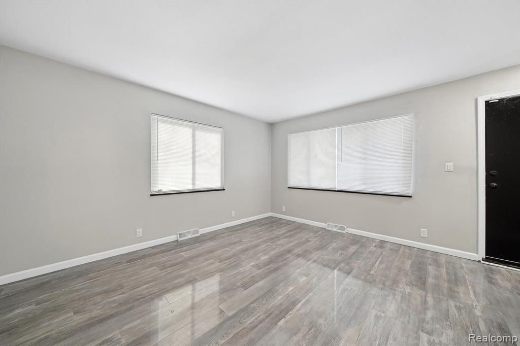 9407 Wayne Road Romulus, MI 48174 - Photo 5 of 22
