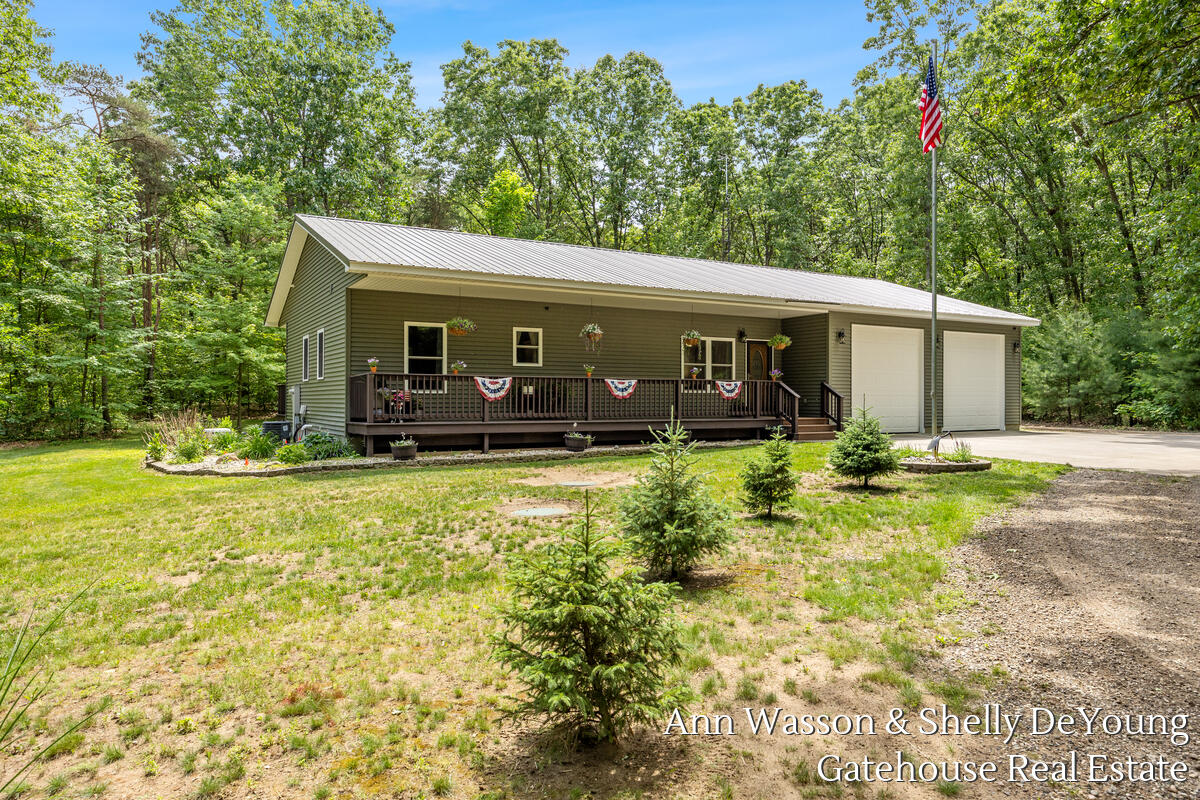11250 Rooksby Street Sand Lake, MI 49343 - Photo 1 of 37 11250-Rooksby_002