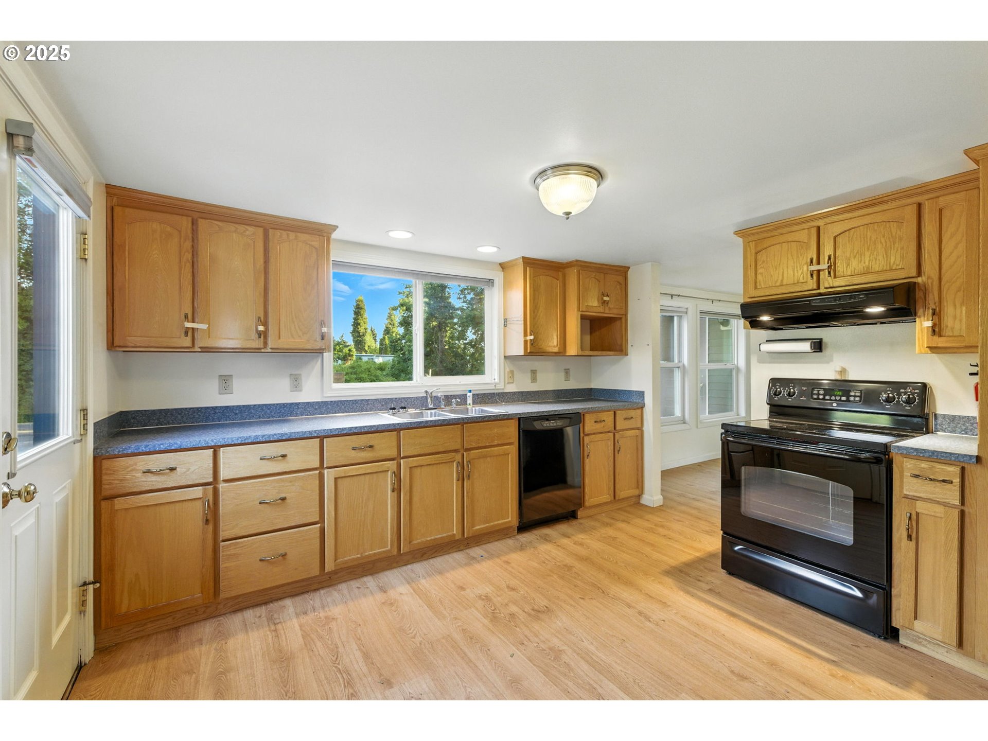 79096 North River Road Cottage Grove, OR 97424 - Photo 22 of 47 Gallery Image 22