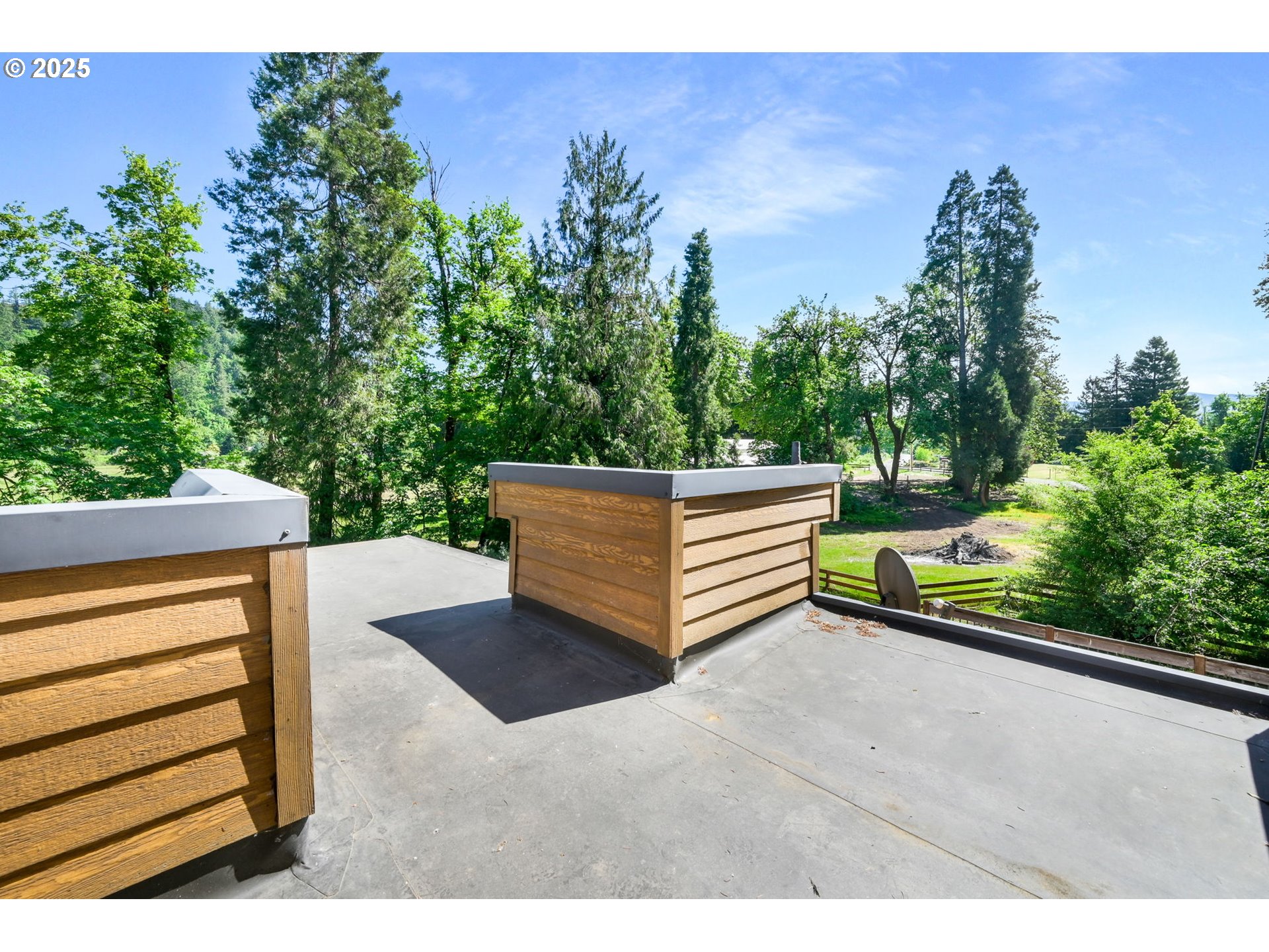 38383 Kickbusch Lane Springfield, OR 97478 - Photo 6 of 44 a view of a bench in a yard