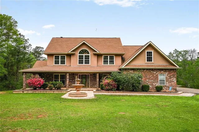 $479,000 | 60 Bleu Lake Drive, Covington, LA 70435