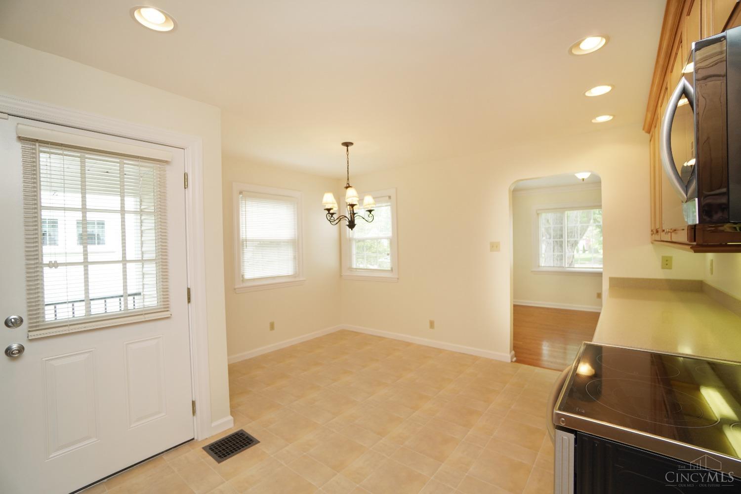 430 Deerfield Road Lebanon, OH 45036 - Photo 16 of 54 Gallery Image 16