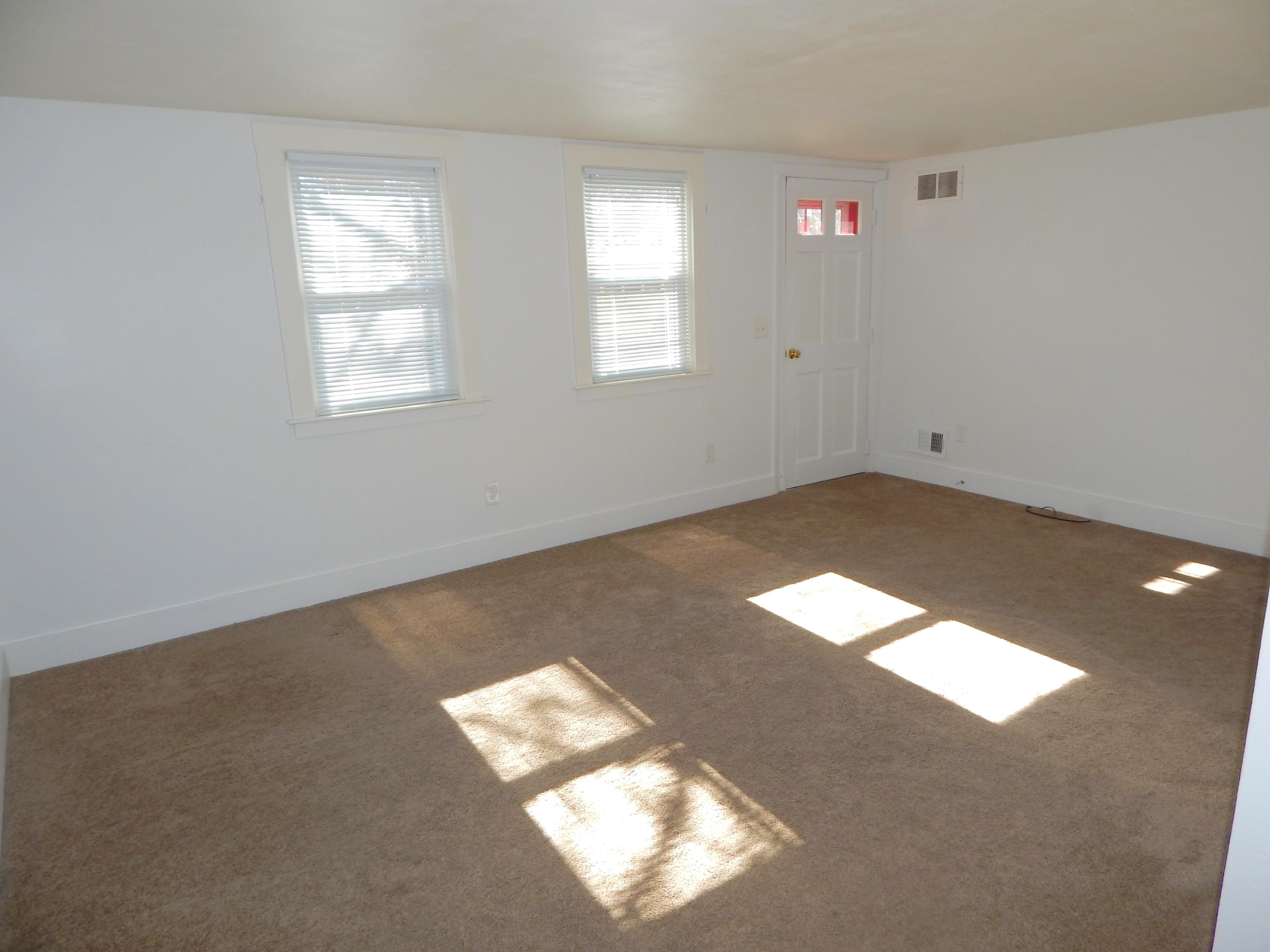 821 County Road Pocasset, MA 02559 - Photo 9 of 15 DSCN1827