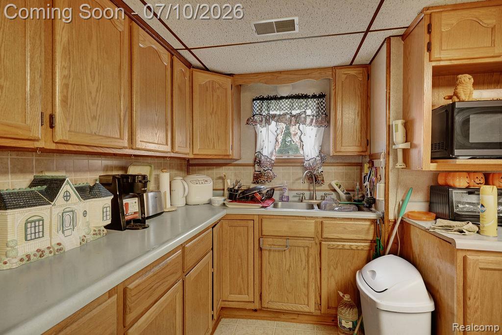 261 Fitz Road Goodells, MI 48027 - Photo 12 of 41 DSC09213.jpg