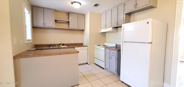 $1,325 | 7001 Knollwood Drive, Biloxi, MS 39532