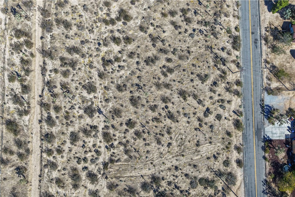 7442 Olympic Road Joshua Tree, CA 92252 - Photo 8 of 15 Gallery Image 8