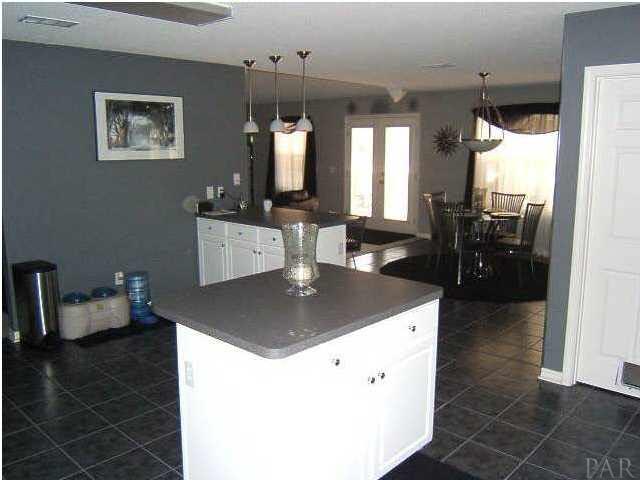 410 Turnberry Road Cantonment, FL 32533 - Photo 8 of 14 Gallery Image 8