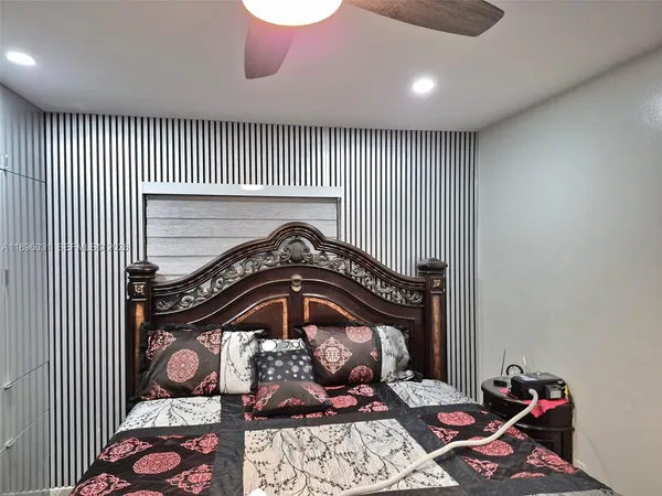 $670,000 | 3118 West 71st Place, Hialeah, FL 33018