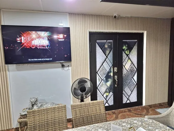 $670,000 | 3118 West 71st Place, Hialeah, FL 33018