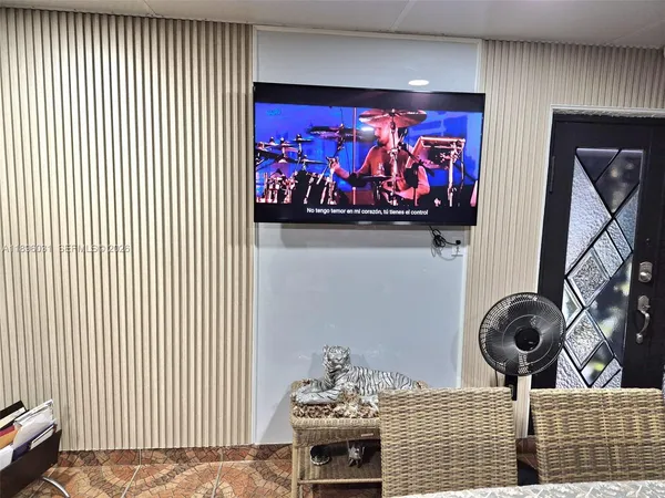 $670,000 | 3118 West 71st Place, Hialeah, FL 33018