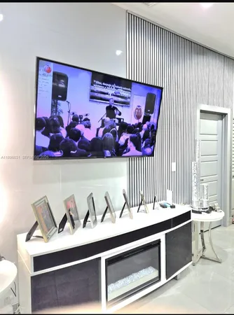 $670,000 | 3118 West 71st Place, Hialeah, FL 33018